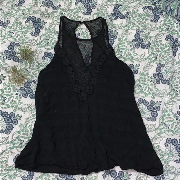 Black tank - Picture 1 of 3